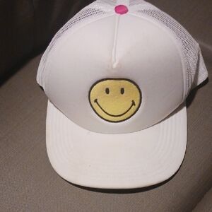 American Eagle Outfitters White and Yellow Smiley Face Trucker Hat